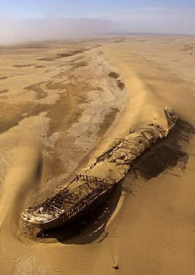 砂嵐で沈んだ船