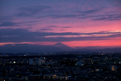 水墨画的富士山