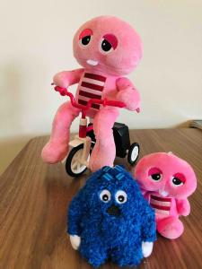 働くママの子育て日常 2人の娘と奮闘中 Uqモバイル ガチャピンandムック 自転車乗りガチャピン ピンクandブルー 可愛い