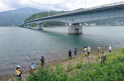 20190810-29-河口湖子供釣り教室大橋下.JPG