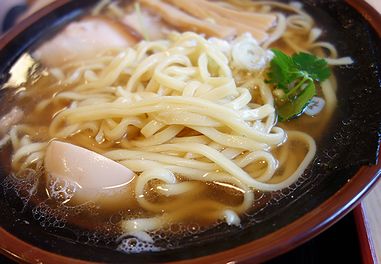 ダブルスープ中華　中太麺
